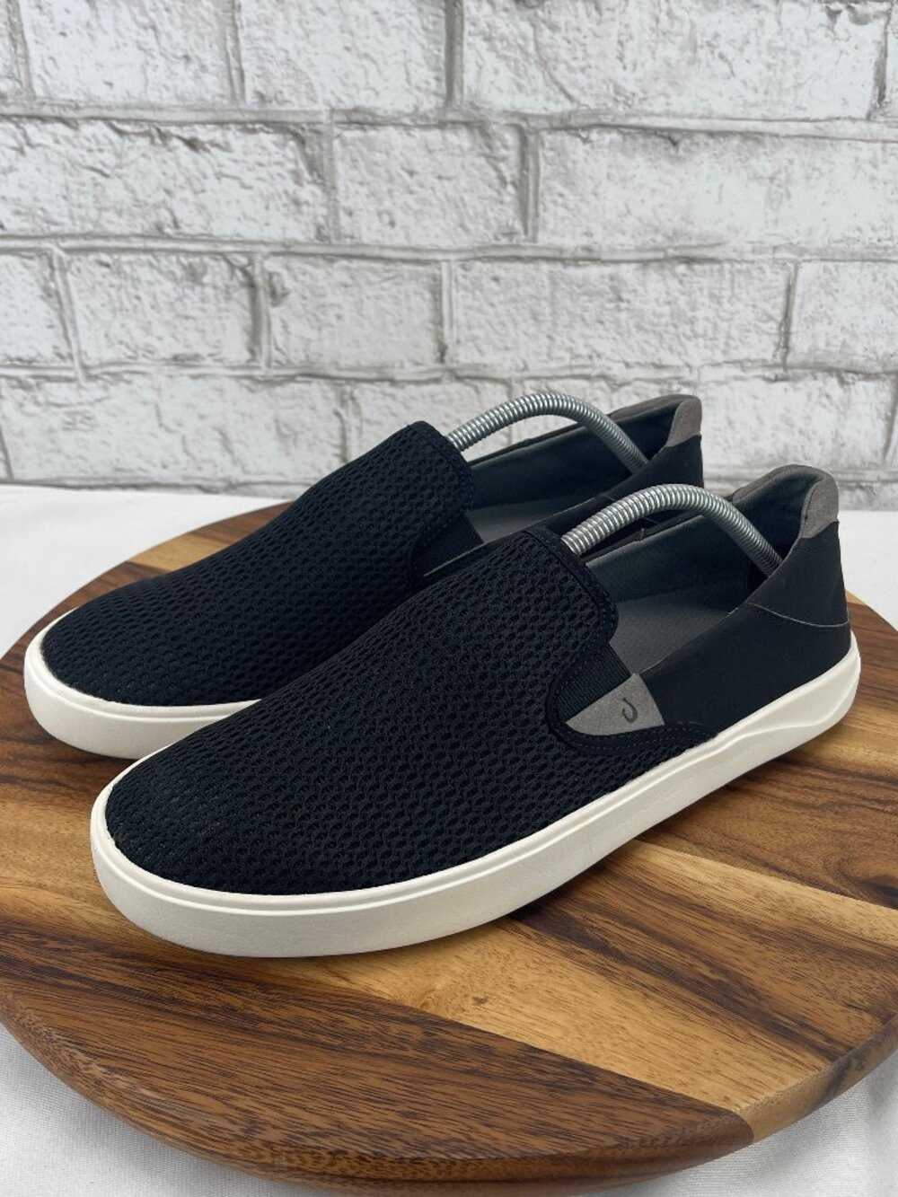 Olukai Lae'ahi Mens 10.5 Black White Breathable Mesh Slip On Shoes